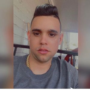 Meet your Posher, Carlos